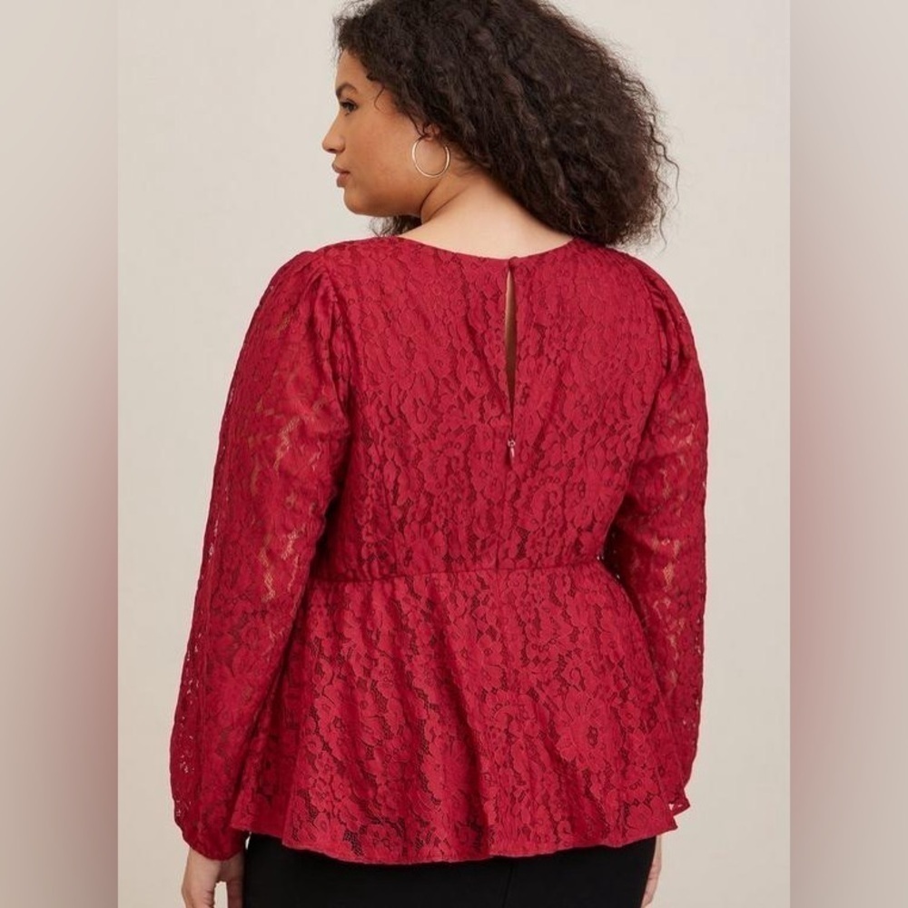 Torrid Lace Puff Sleeve Peplum blouse size 0 or Large - Picture 3 of 10